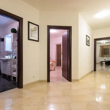 Dom wakacyjny House Paola *