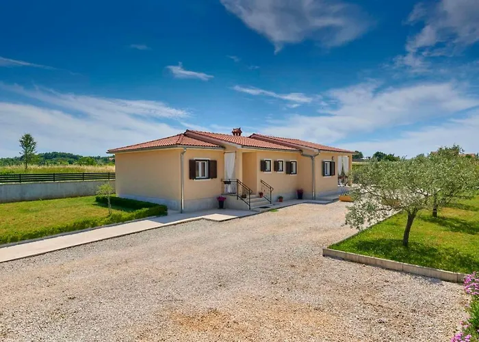 House Paola Holiday home Bibici