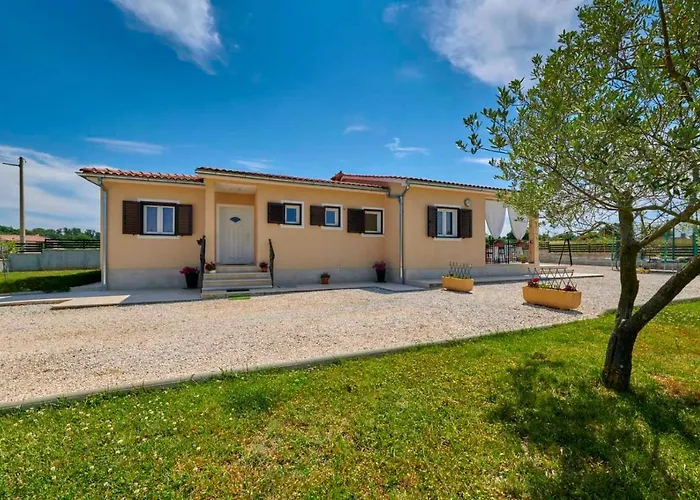 House Paola Holiday home Bibici